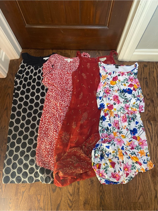Mixed Dresses & Skirts - Women’s Dress Lot - 4 Dresses - 2 Mid Length Size Medium - 2 Long Size Small